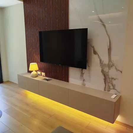 Apartment Sunhill Spacious 2 Bedroom Luxury Tirana
