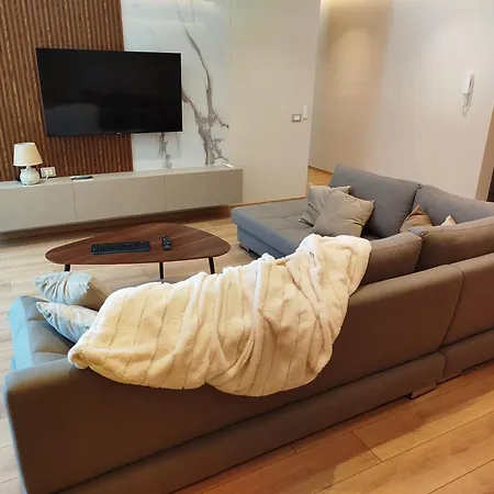 Sunhill Spacious 2 Bedroom Luxury Apartment