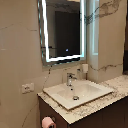 Sunhill Spacious 2 Bedroom Luxury *