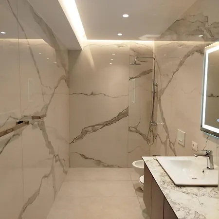 Sunhill Spacious 2 Bedroom Luxury * Tirana