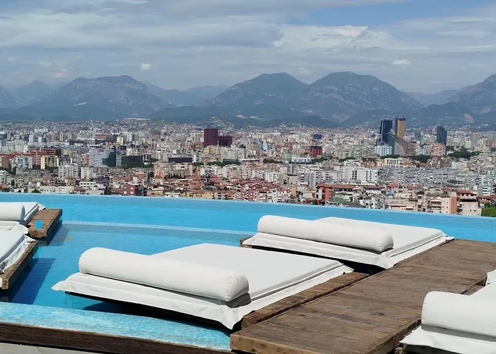 Sunhill Spacious 2 Bedroom Luxury * ティラナ