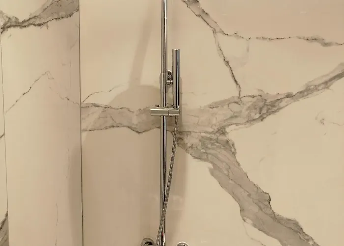 Sunhill Spacious 2 Bedroom Luxury Apartamento *