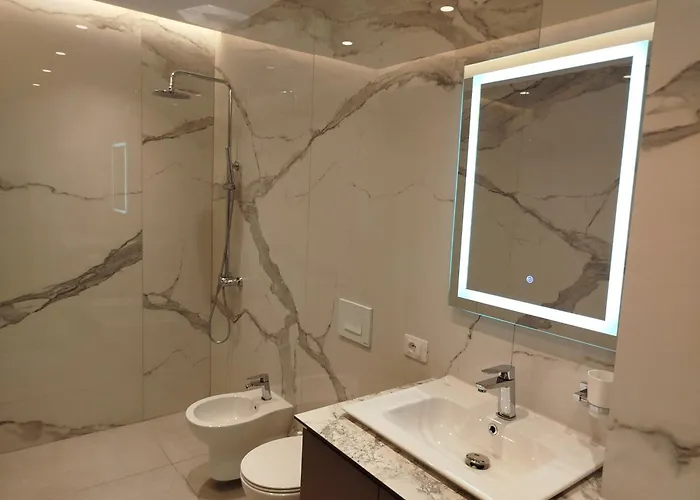 Apartamento Sunhill Spacious 2 Bedroom Luxury Tirana